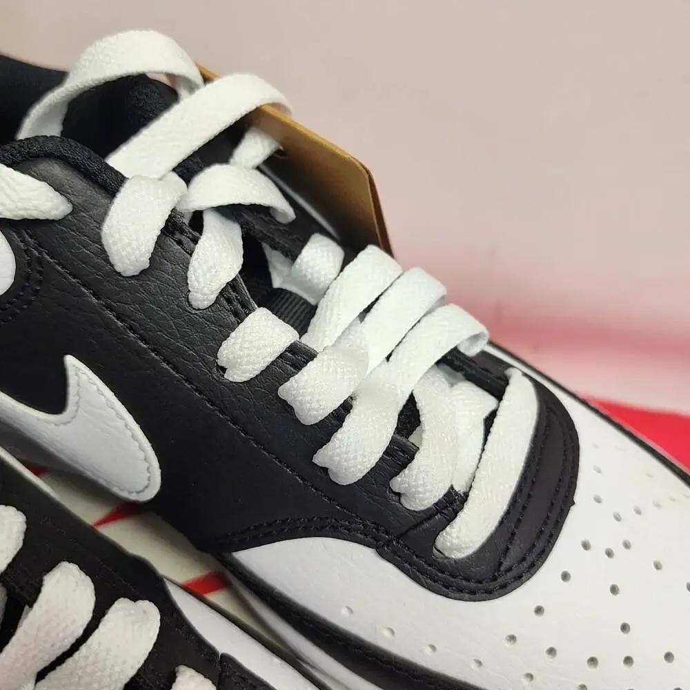 Nike tags unworn